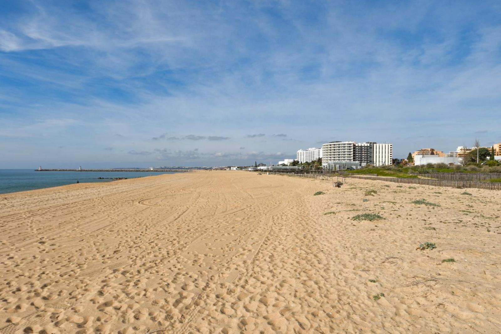 Vila Atlantida - Vilamoura-Quarteira Holiday Home - Beach At 250 Mts 外观 照片